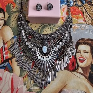 Gunmetal Statement Necklace with Stud Earrings - Set